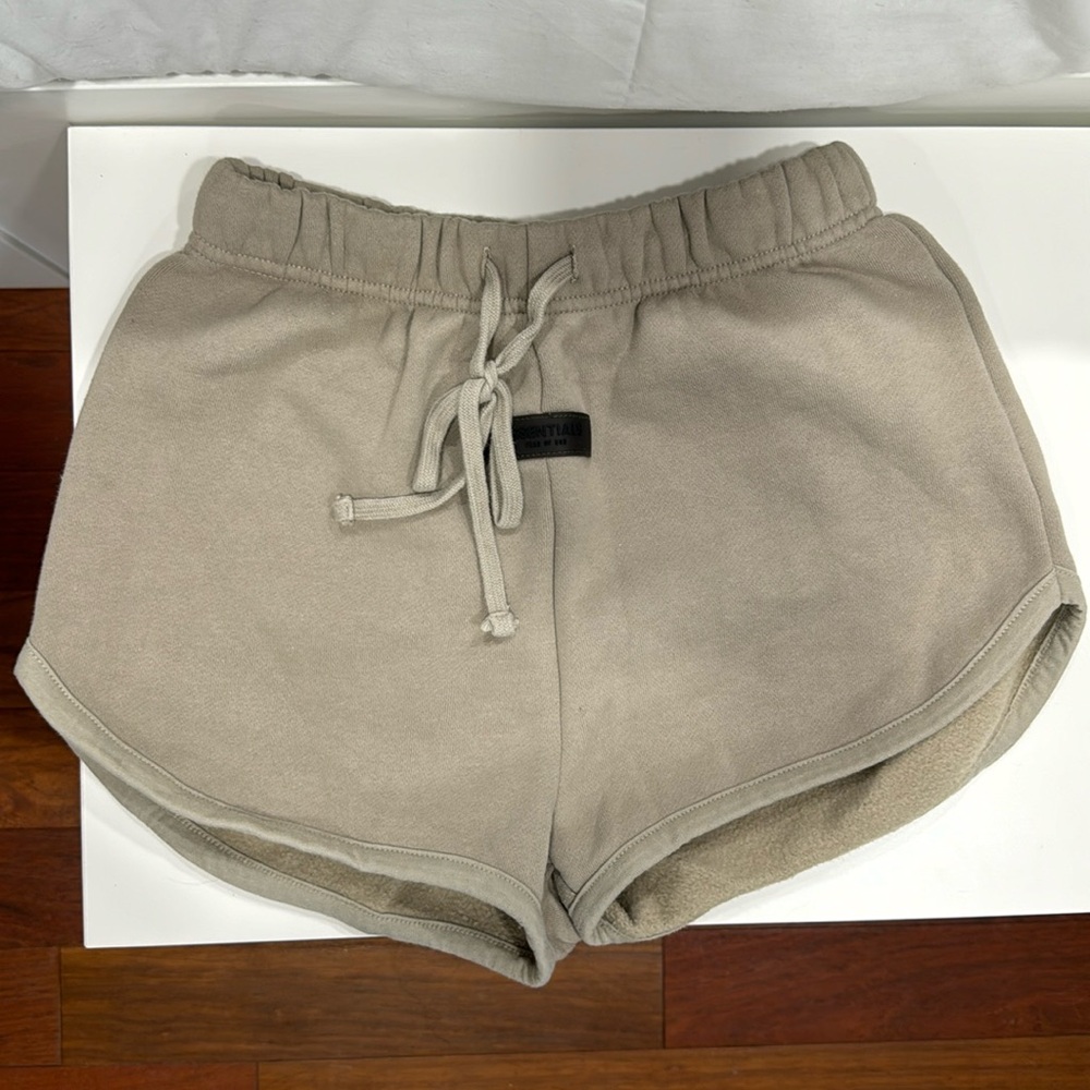 ESSENTIALS shorts